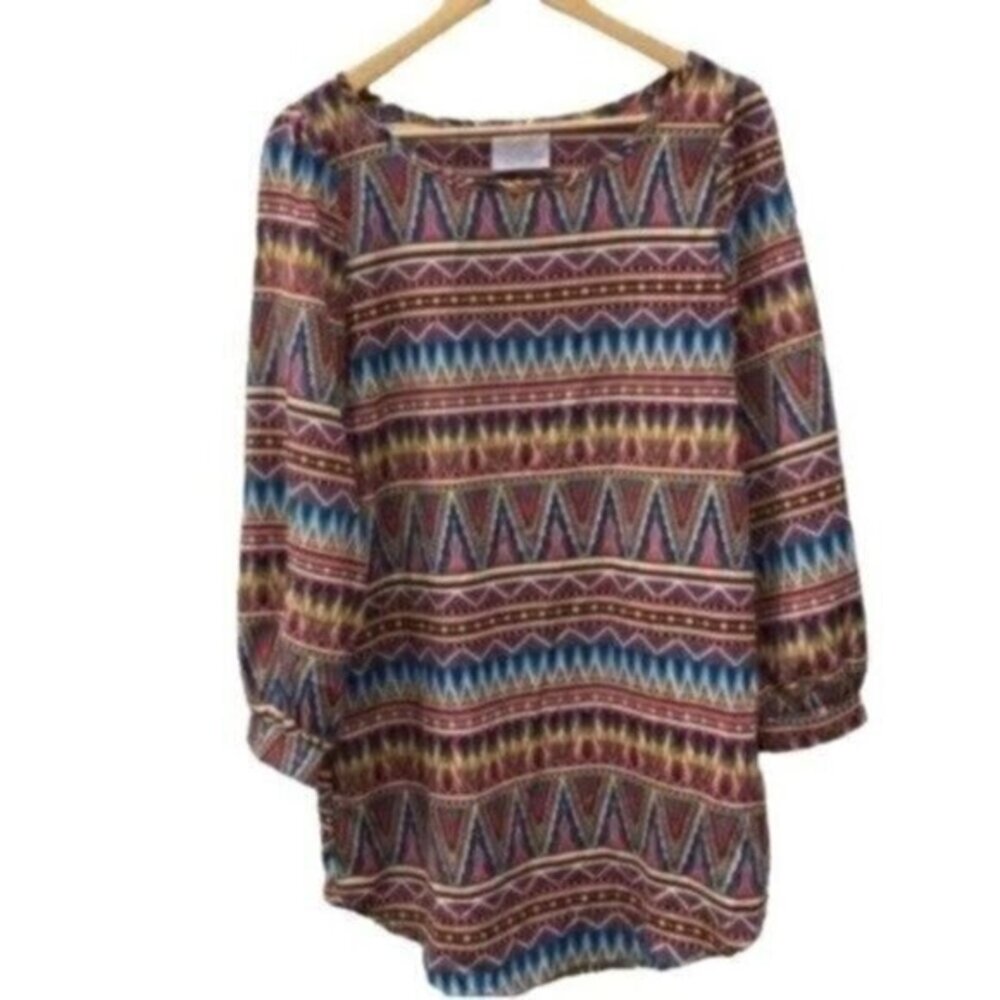 Boutique Women's Southwestern Print Long Sleeve Shift Dress